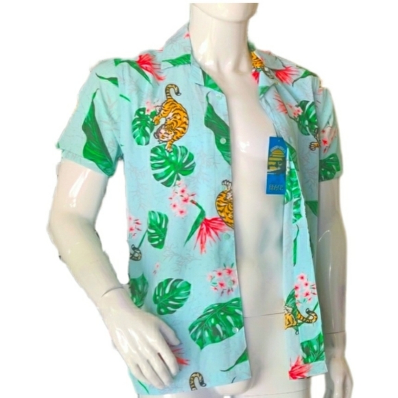 Other - Tropical print shirt